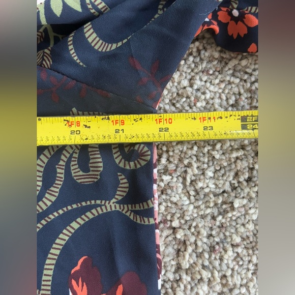 LOFT Ruffle Neck Poet Blouse. Size L. Navy Floral Print. Feminine. Beautiful! - Picture 10 of 12